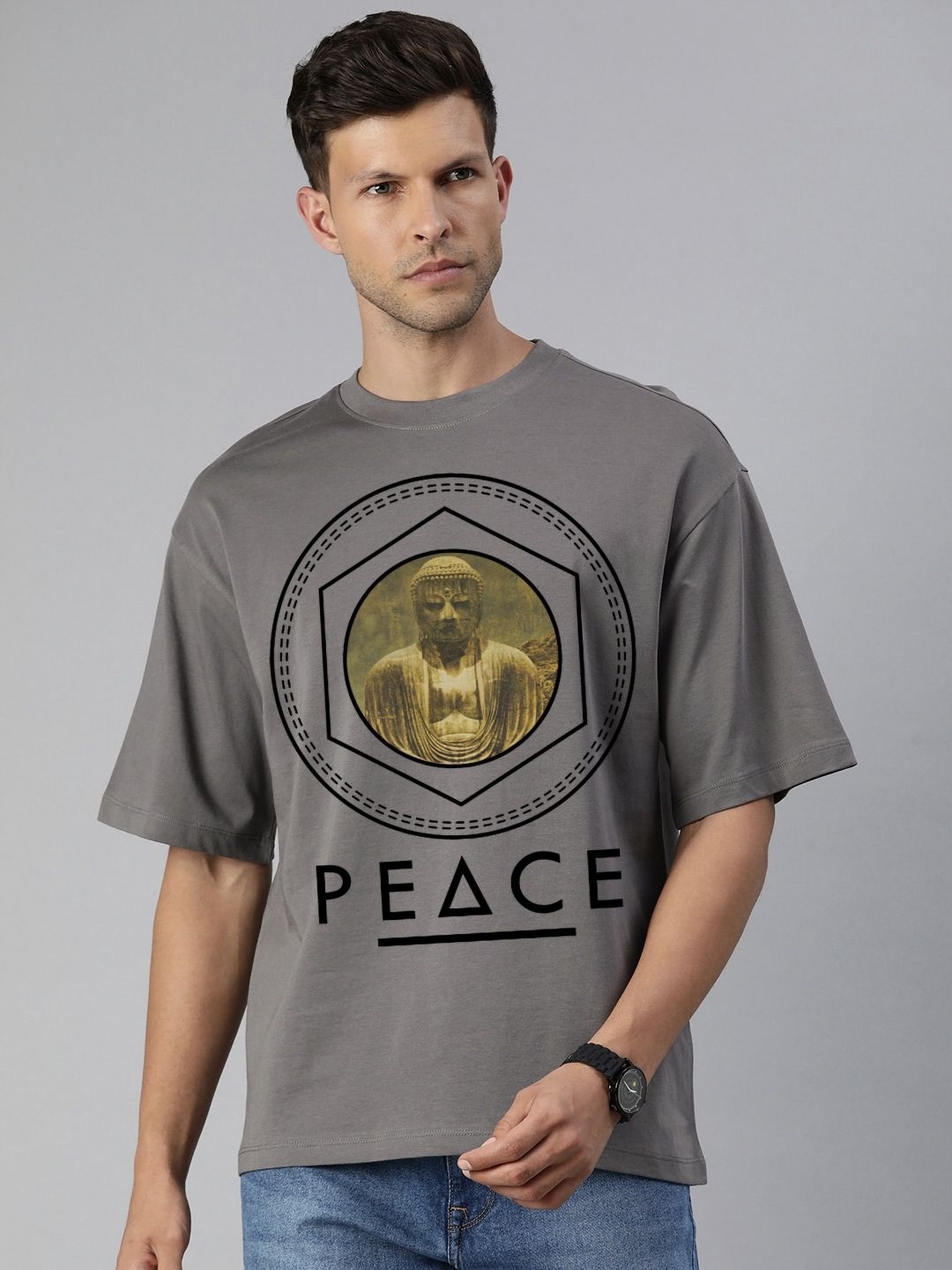 

Huetrap Men Typography Printed Pockets T-shirt, Charcoal