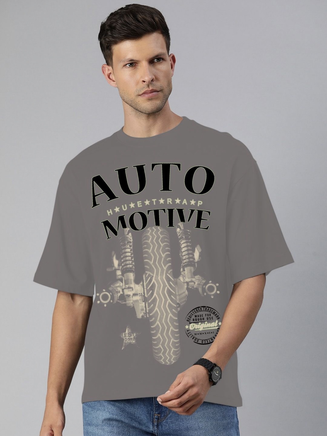 

Huetrap Men Typography Printed Extended Sleeves Raw Edge T-shirt, Charcoal