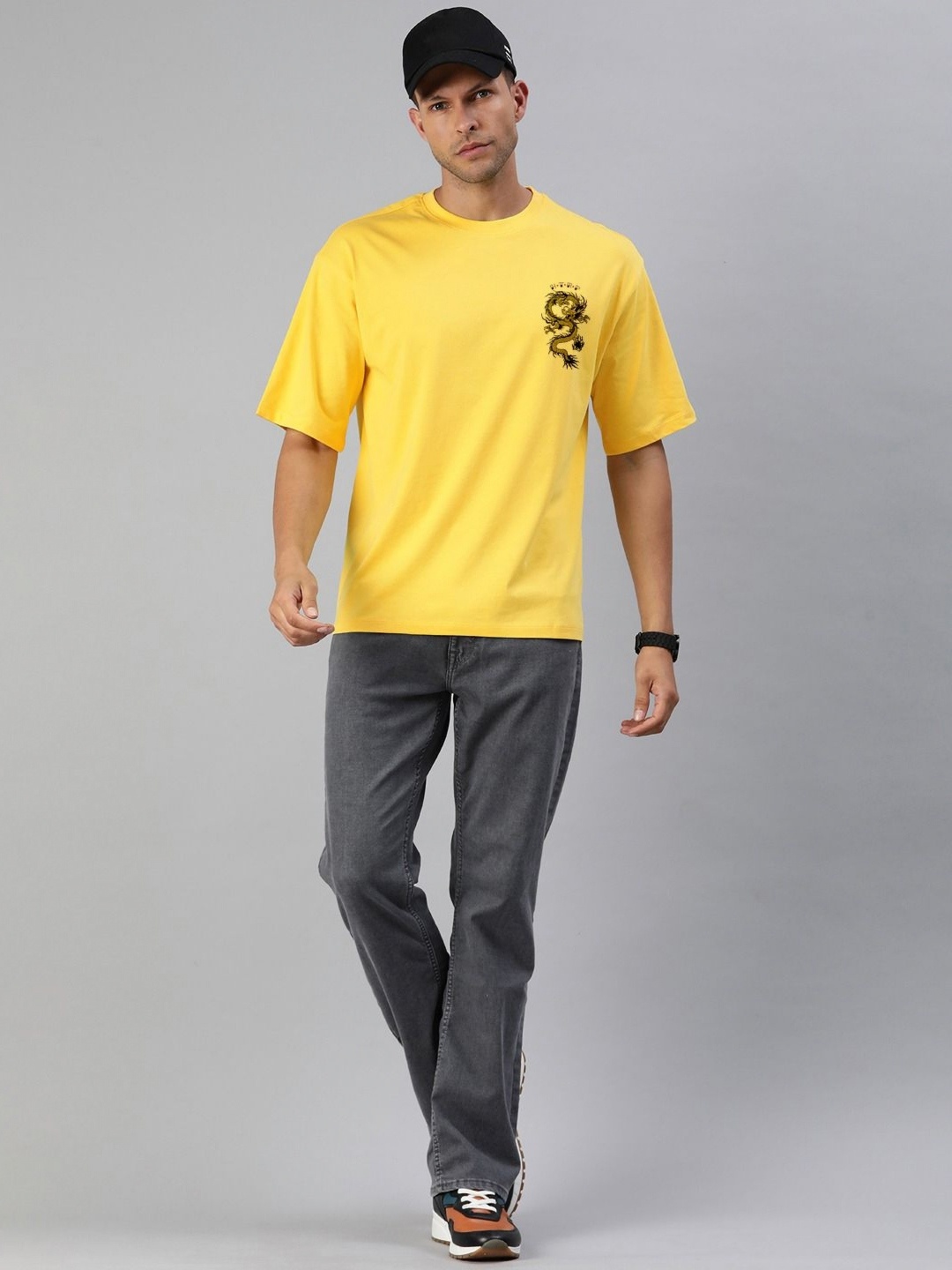 

Huetrap Men Printed Applique T-shirt, Yellow