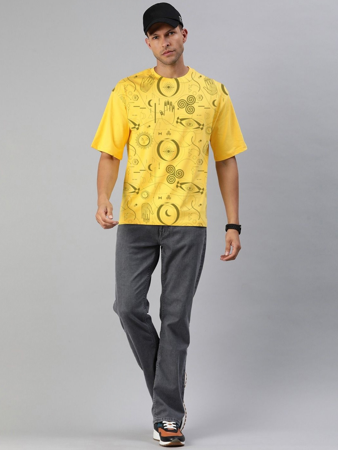 

Huetrap Men Typography Printed Raw Edge T-shirt, Yellow