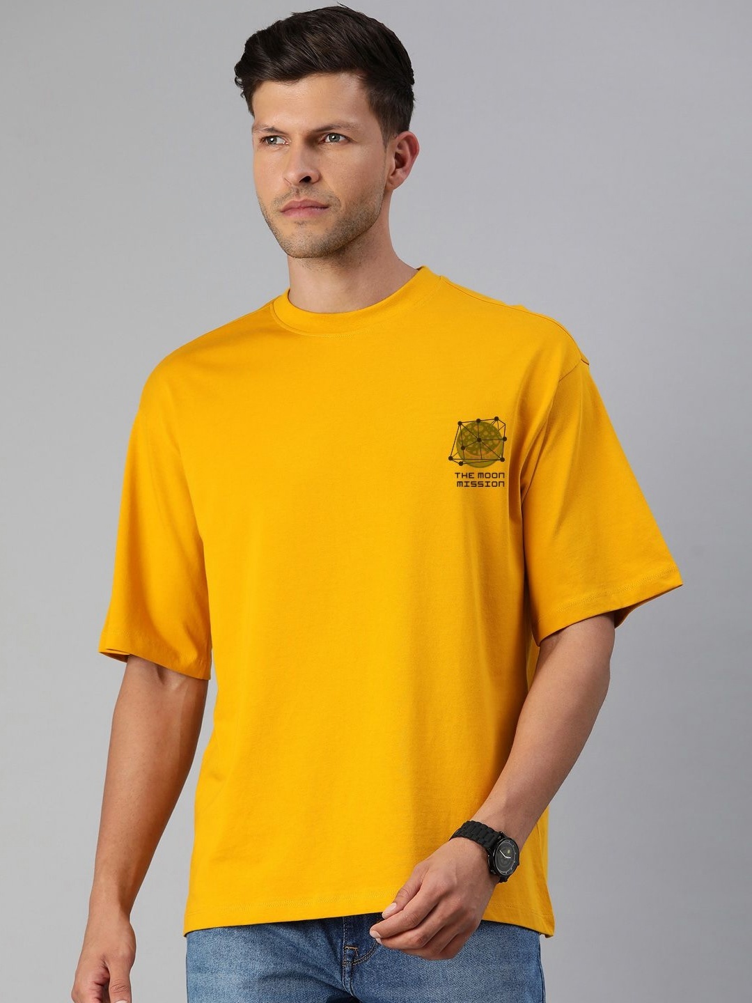 

Huetrap Men Applique T-shirt, Yellow