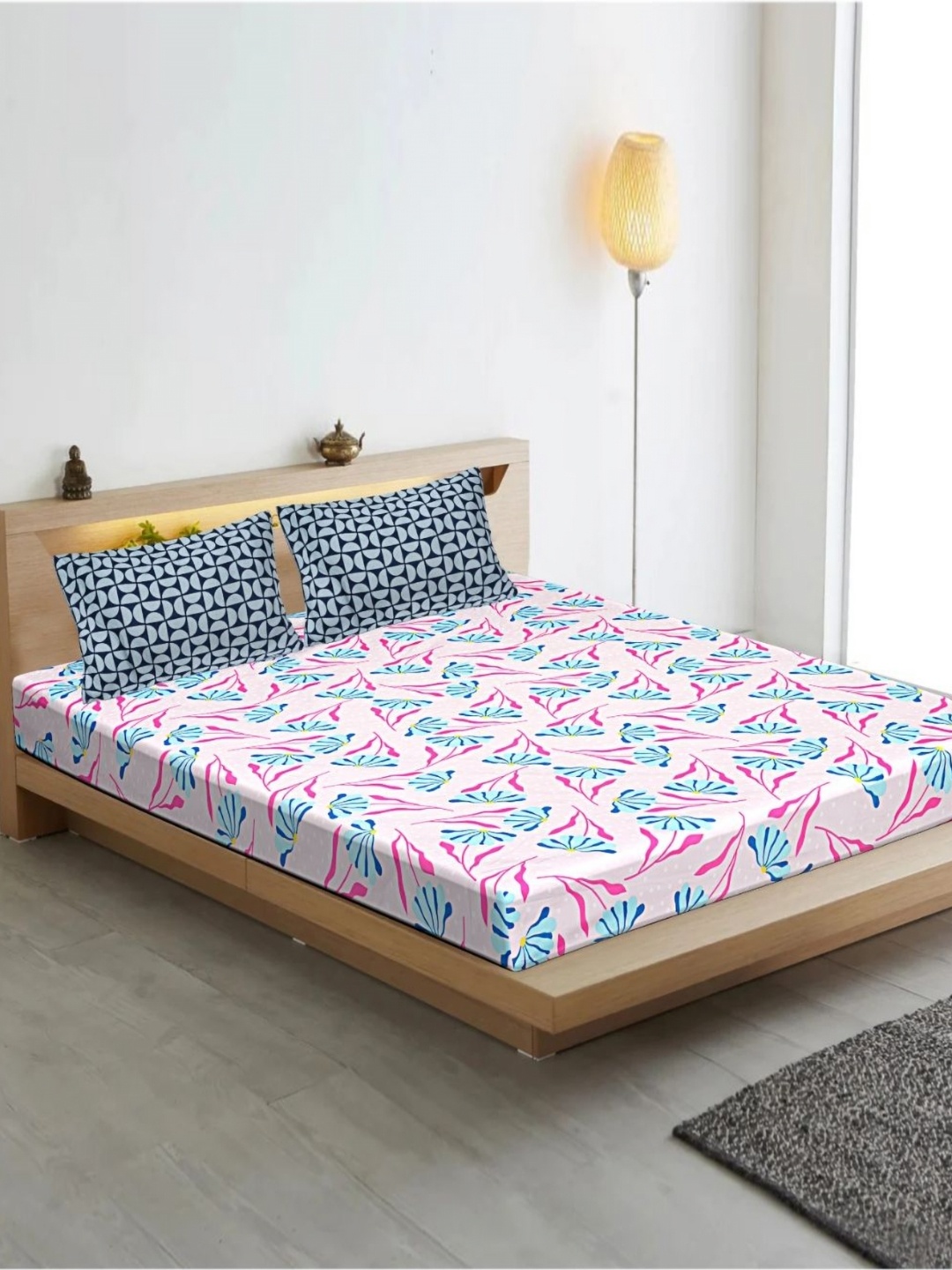 

INDHOME LIFE Pink & Blue Geometric 210 TC King Bedsheet with 2 Pillow Covers
