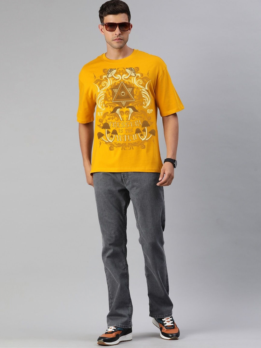 

Huetrap Men Printed Raw Edge T-shirt, Yellow