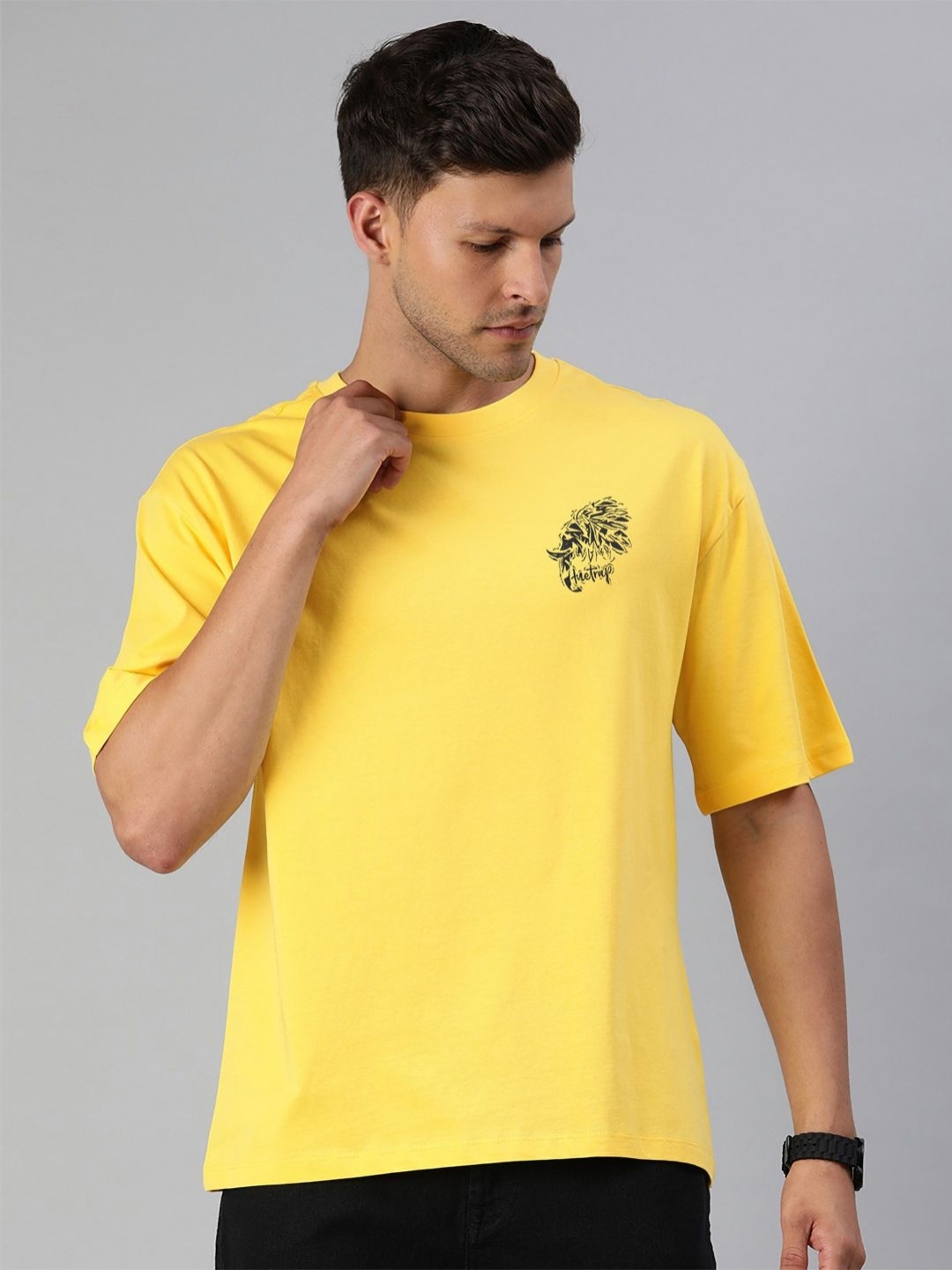

Huetrap Men V-Neck T-shirt, Yellow