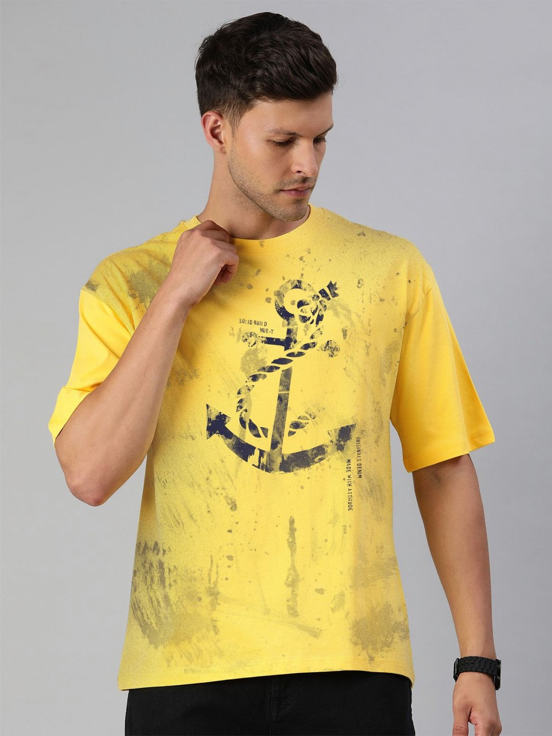 

Huetrap Men Printed Pockets T-shirt, Yellow