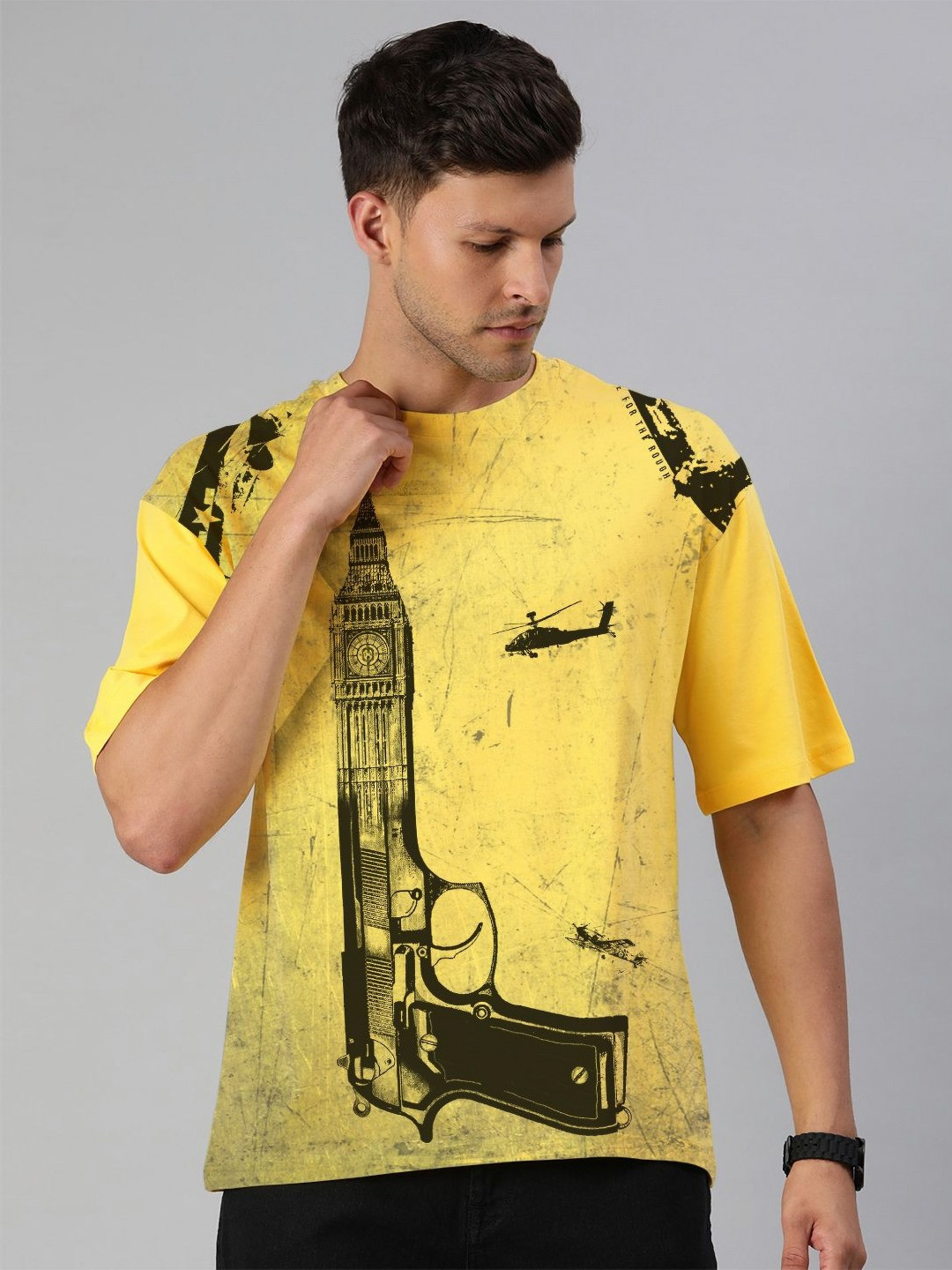 

Huetrap Men Printed Pockets T-shirt, Yellow