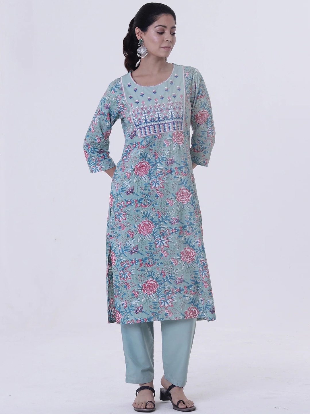 

TJORI Women Floral Flared Sleeves Sequinned Kurta, White