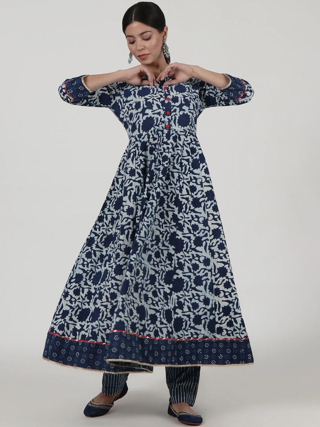 

TJORI Women Quirky Printed Thread Work Anarkali Kurta, Blue