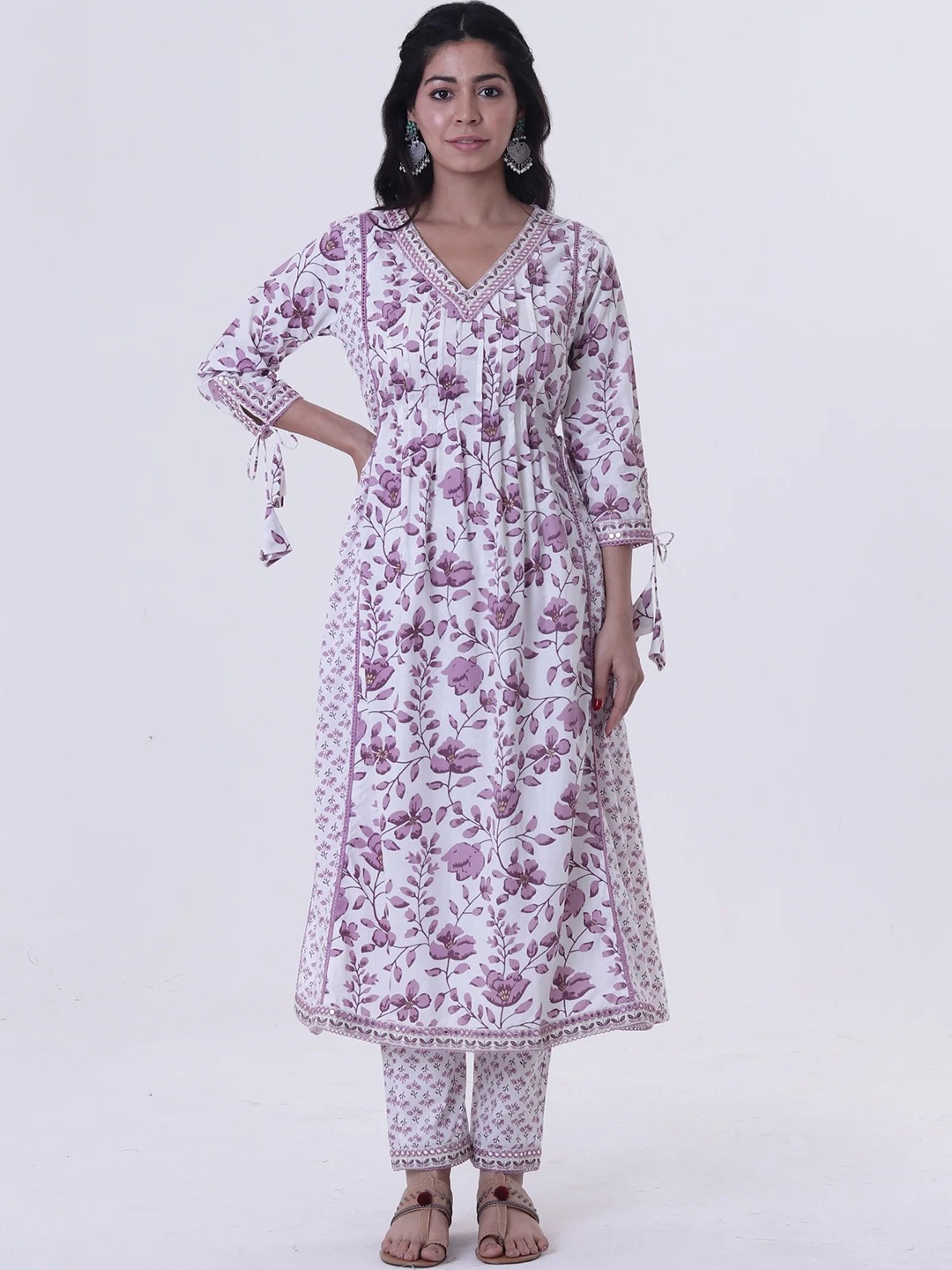 

TJORI Women Floral Printed Flared Sleeves Patchwork Anarkali Kurta, White