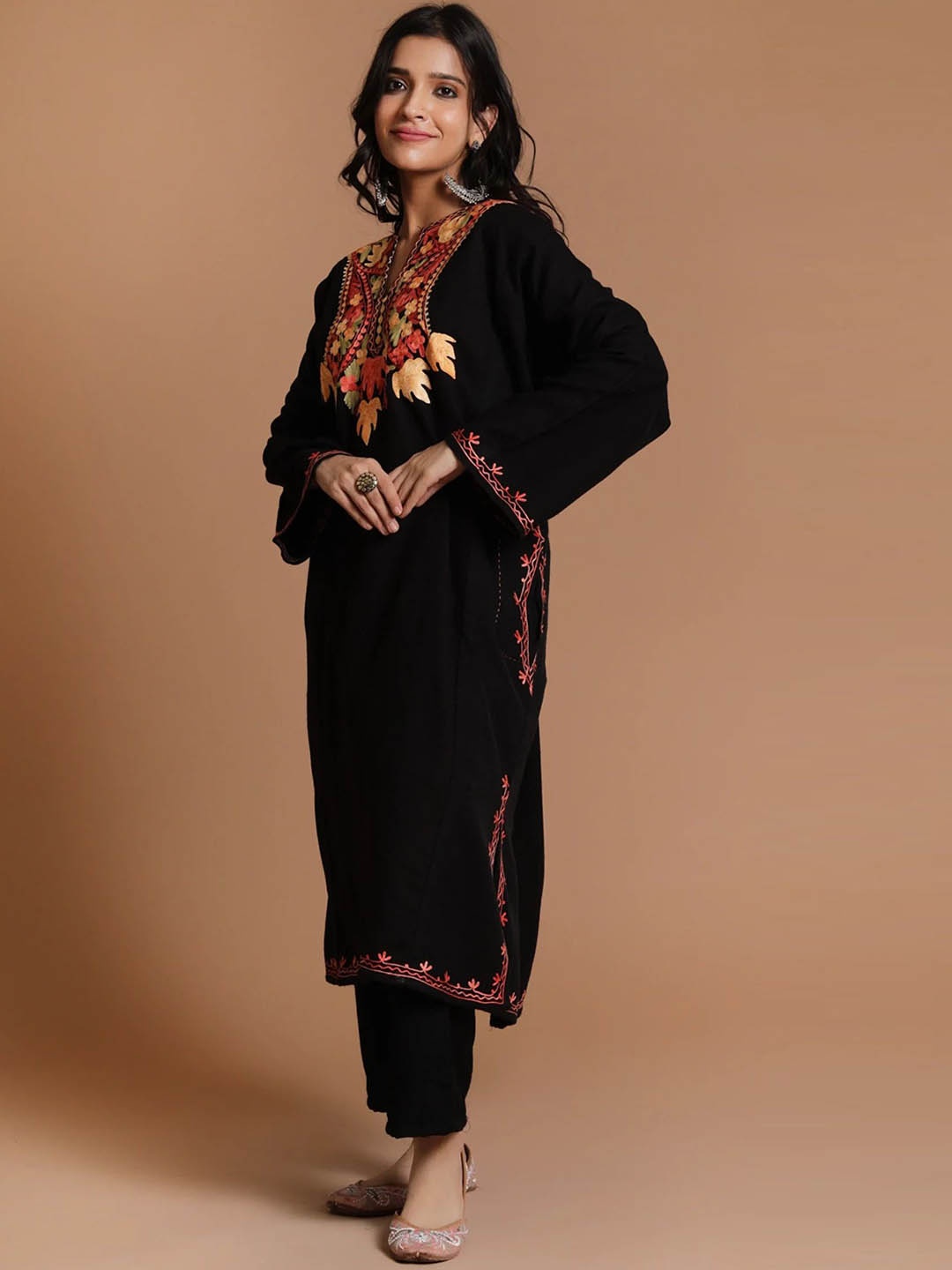 

TJORI Women Embroidered Flared Sleeves Thread Work Woollen Kurta, Black