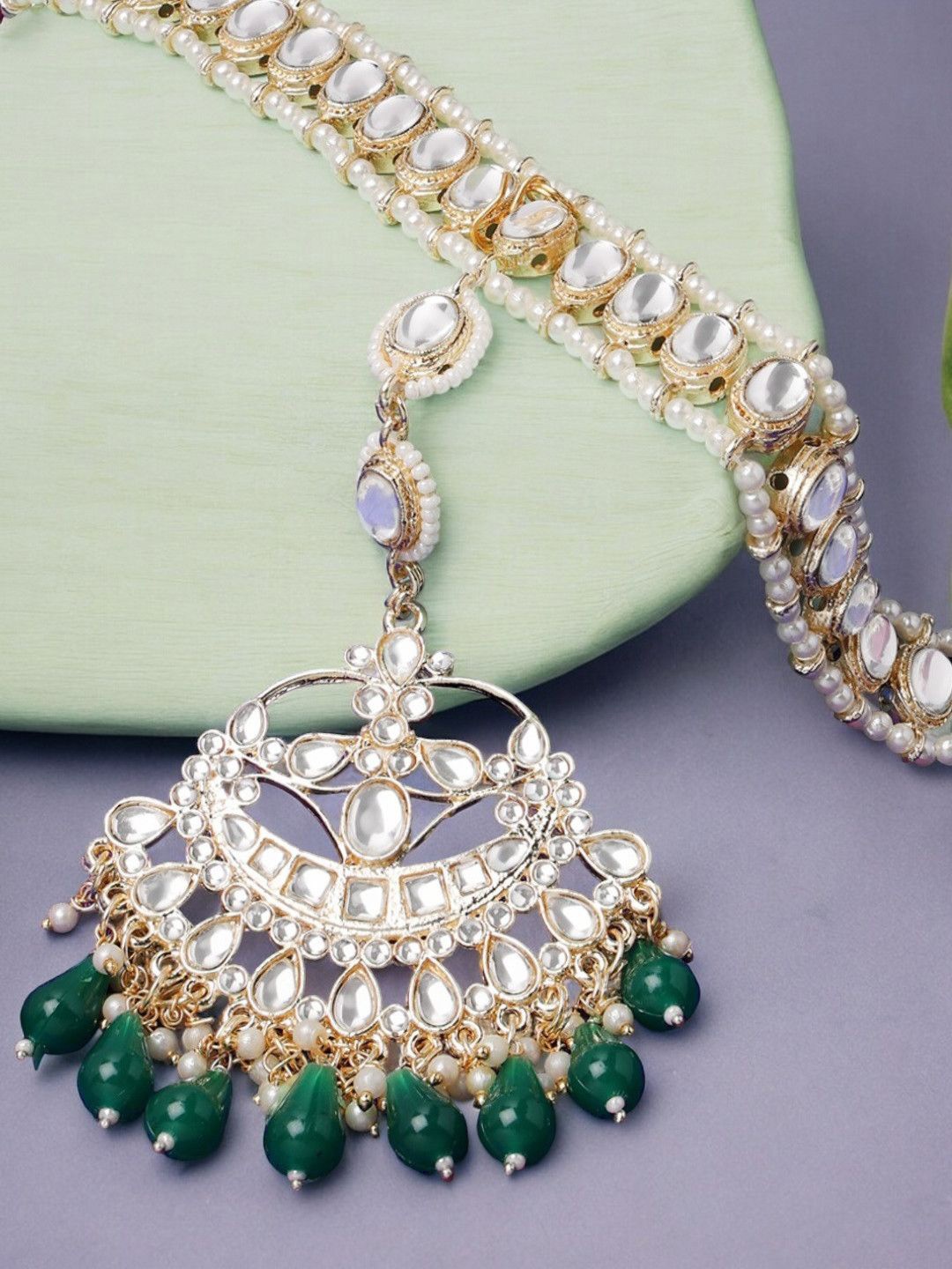 

OOMPH Kundan Studded Sheeshphool Head Jewellery, Gold