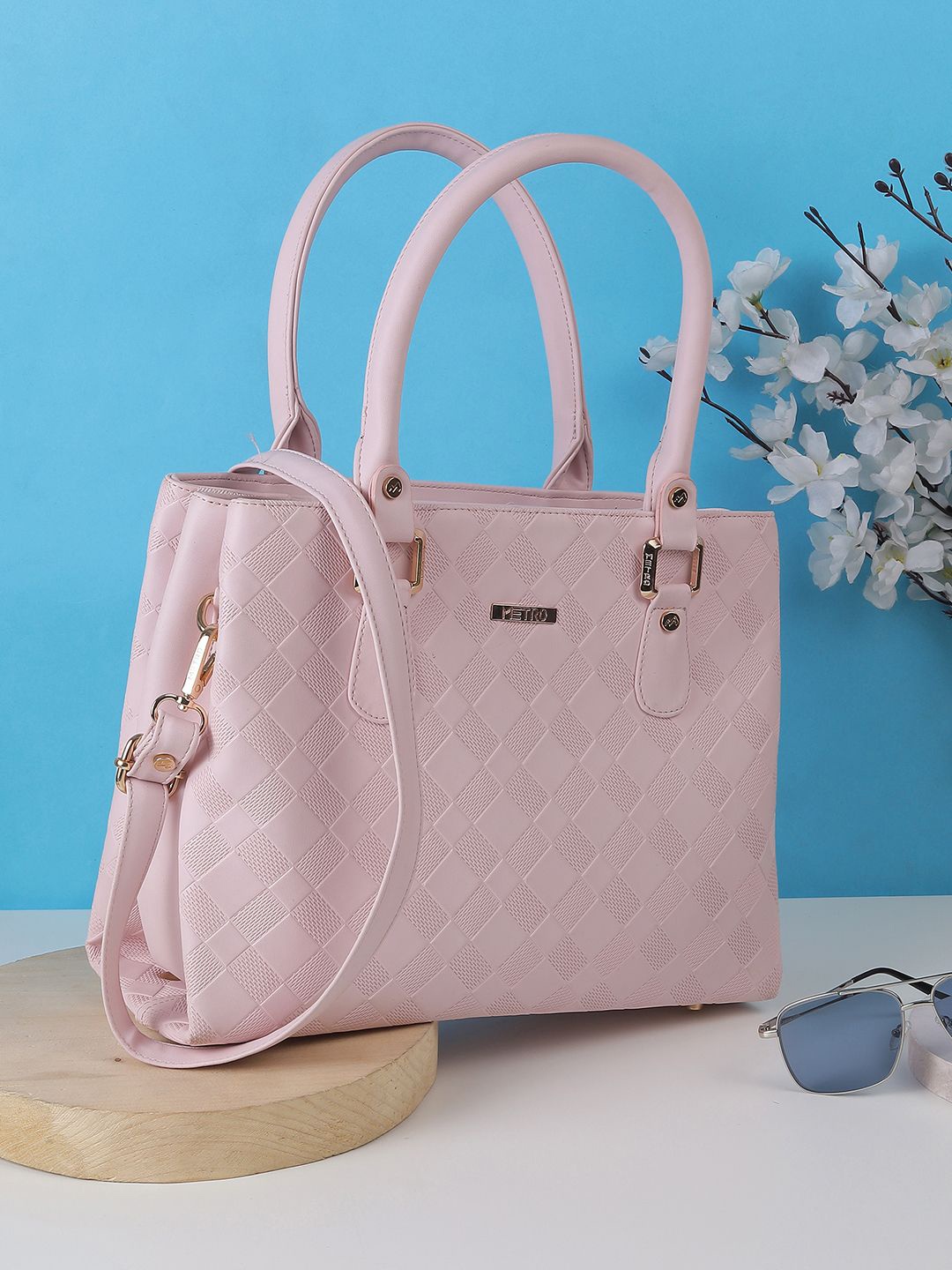 

Metro Structured Handheld Bag, Pink