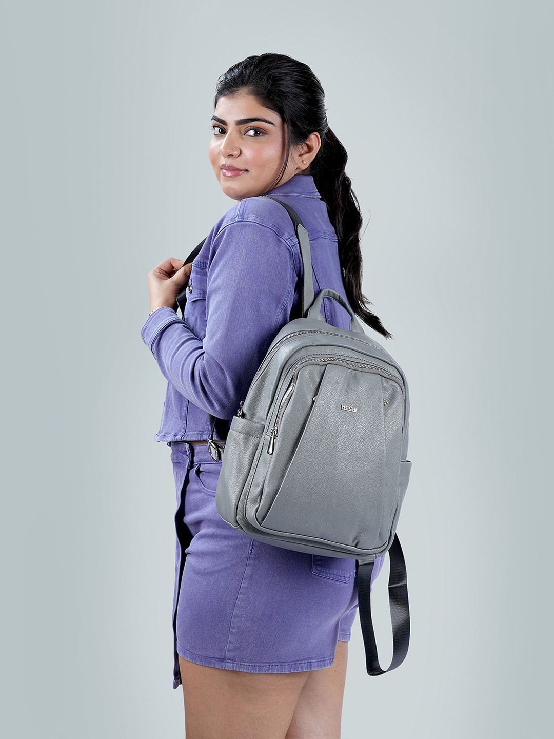 

Mochi Oversized Bucket Handheld Bag, Grey