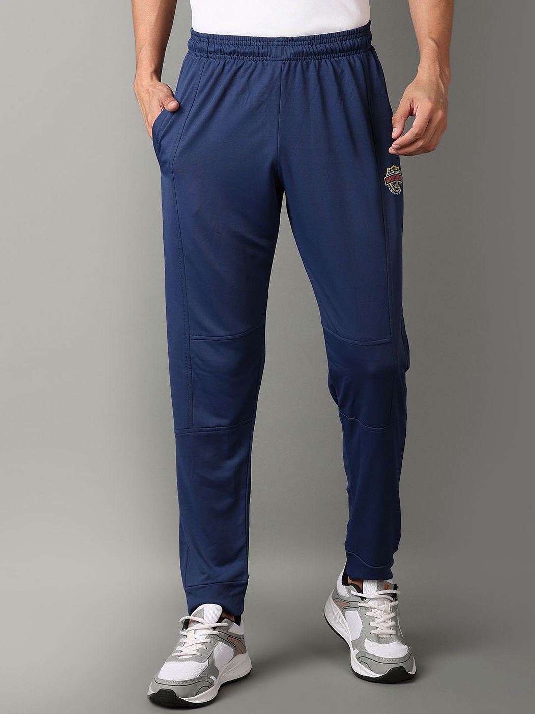 

V-Mart Men Mid-Rise Joggers, Blue