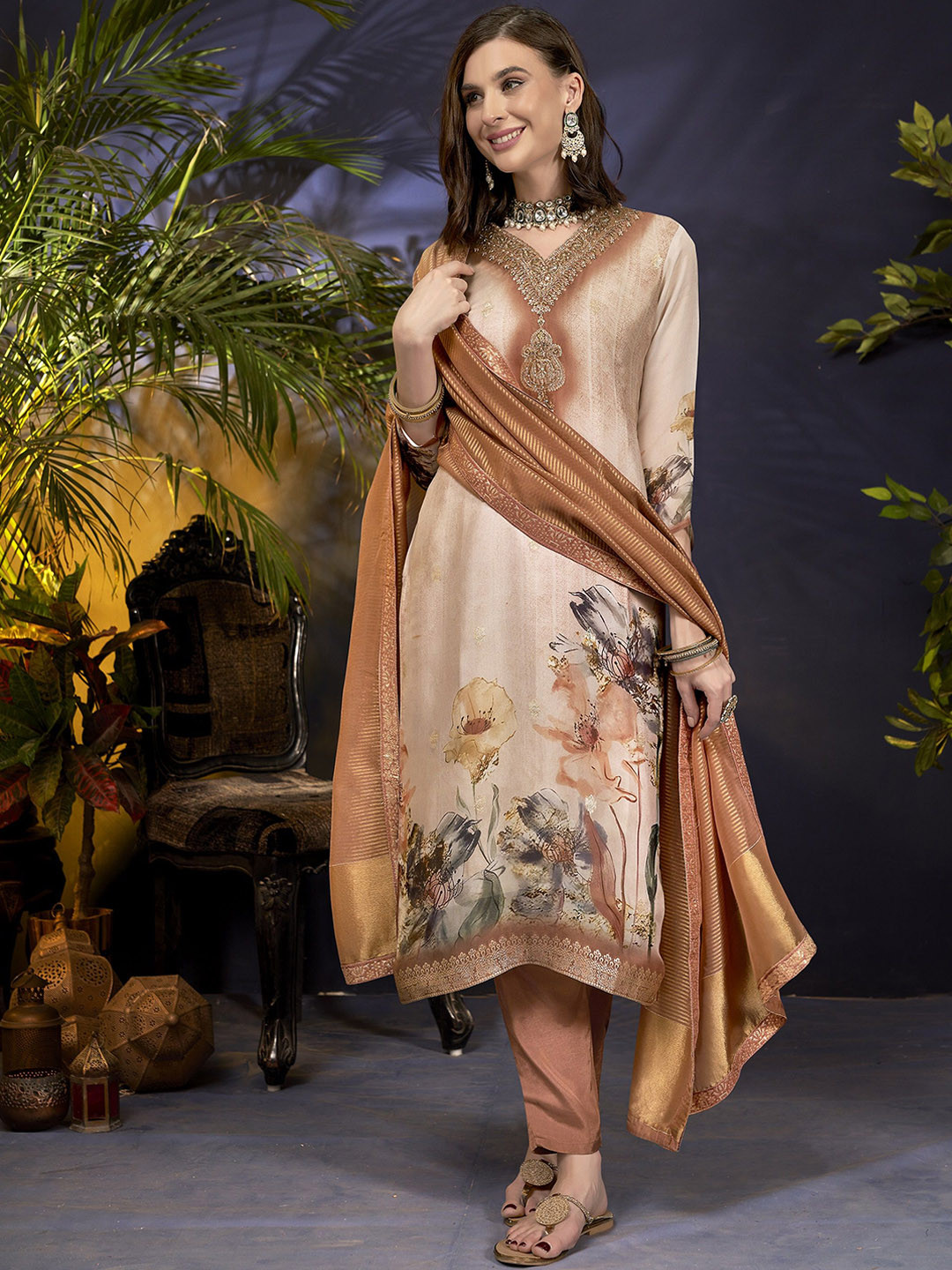 

Anouk Women Floral Printed Regular Kurta with Trousers & With Dupatta, Brown