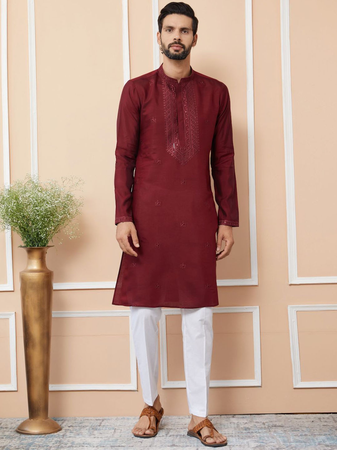 

See Designs Men Floral Embroidered Regular Kurta with Pyjamas, Maroon