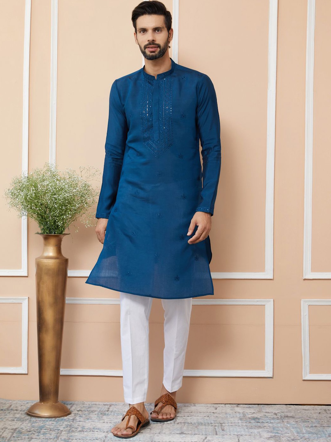 

See Designs Men Floral Embroidered Regular Sequinned Kurta with Pyjamas, Blue