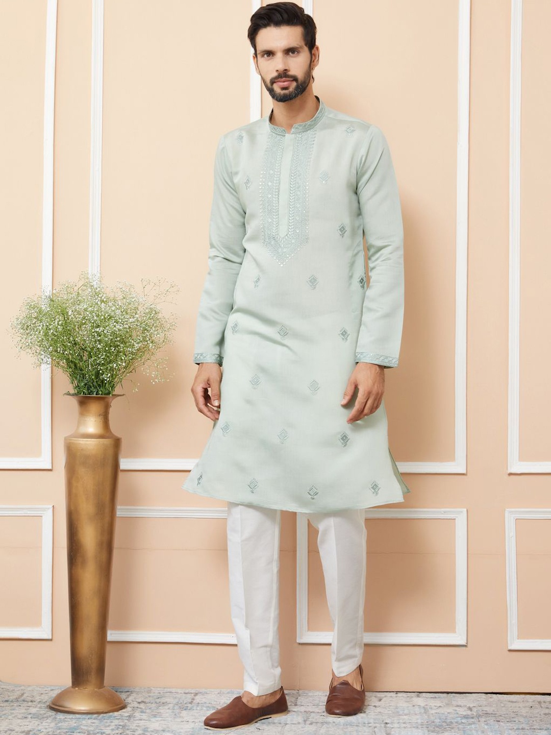 

See Designs Men Floral Embroidered Regular Thread Work Kurta with Pyjamas, Green