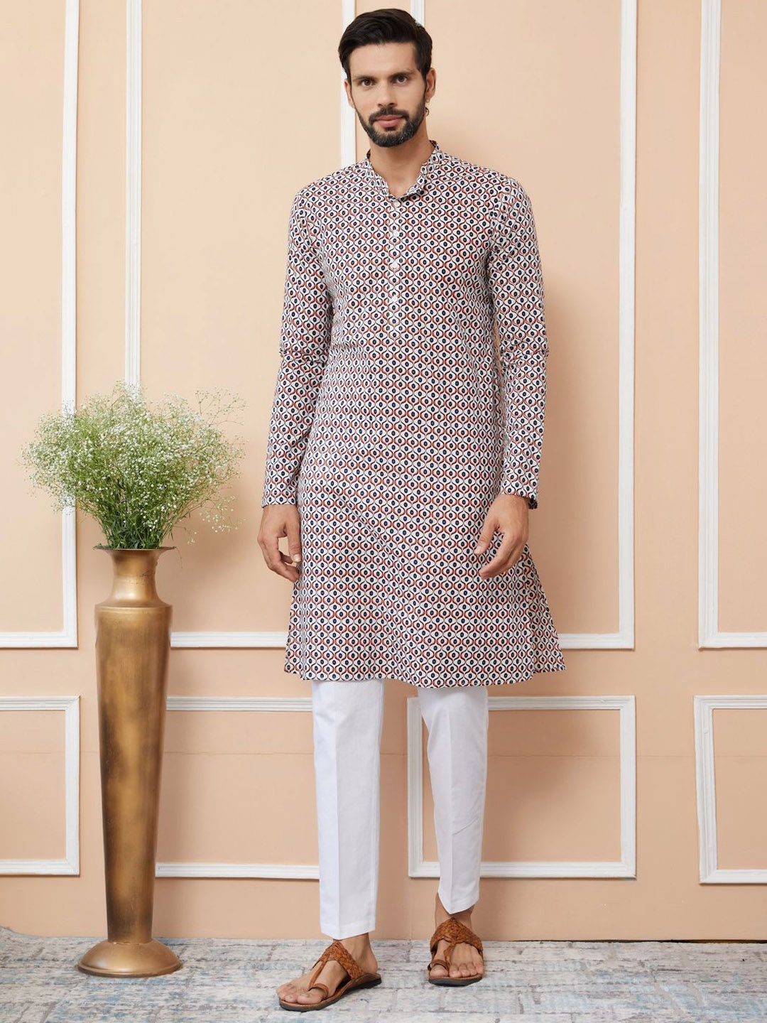 

See Designs Men Ethnic Motifs Printed Regular Pure Cotton Kurta with Pyjamas, Beige