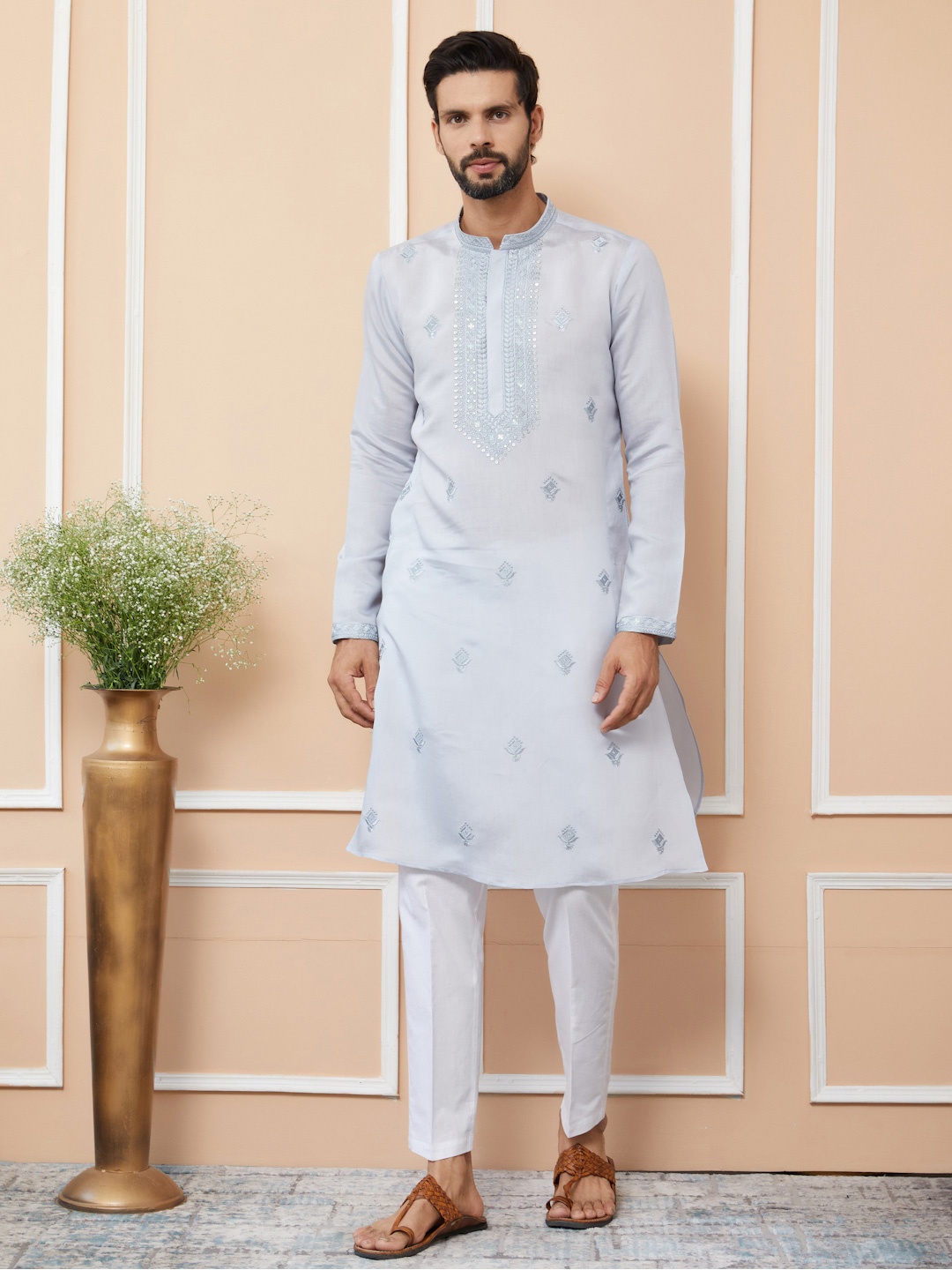 

See Designs Men Floral Embroidered Regular Kurta with Pyjamas, Blue