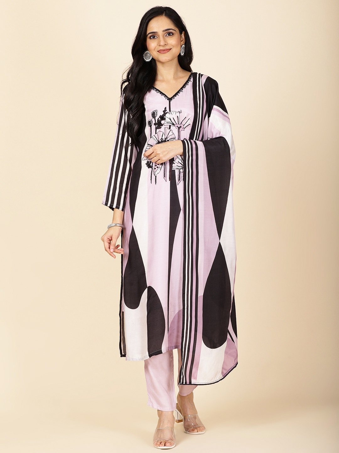 

Meena Bazaar Women Printed Regular Kurta with Trousers & With Dupatta, Pink