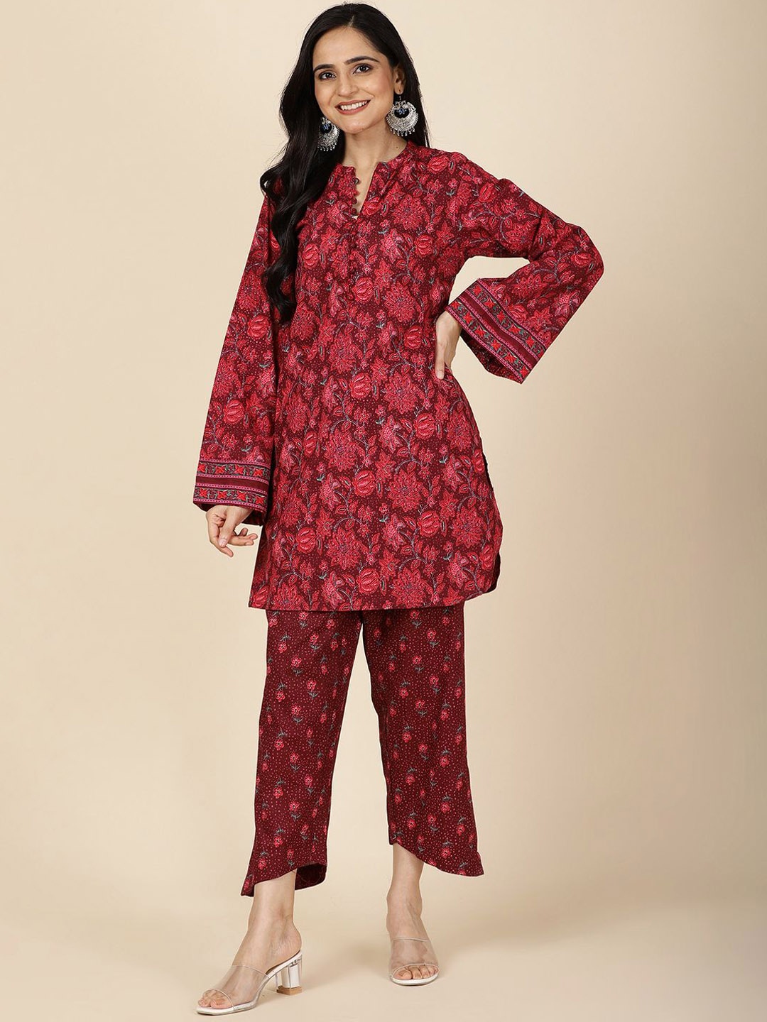 

Meena Bazaar Women Floral Printed Regular Kurta with Trousers, Burgundy