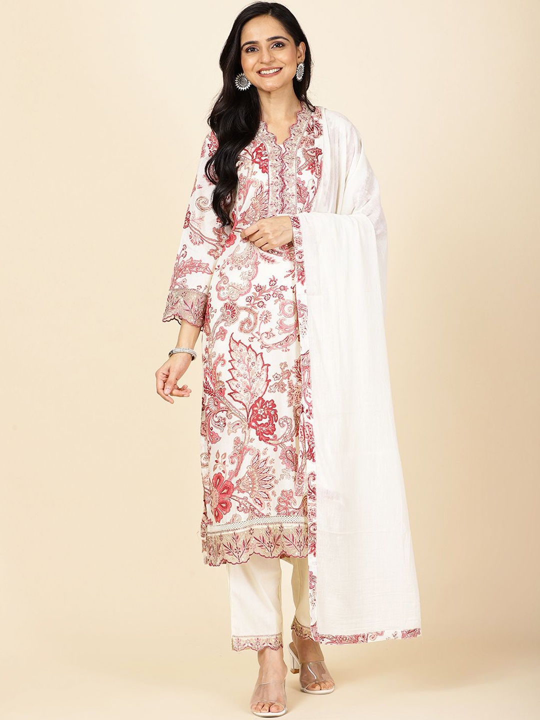 

Meena Bazaar Women Floral Printed Regular Kurta with Trousers & With Dupatta, Pink