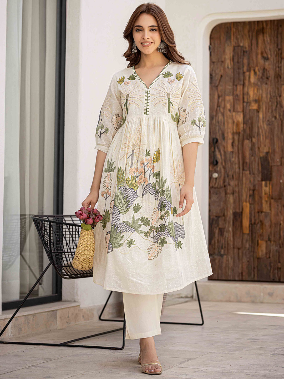 

Meena Bazaar Women Floral Embroidered Angrakha Kurta with Trousers, Cream