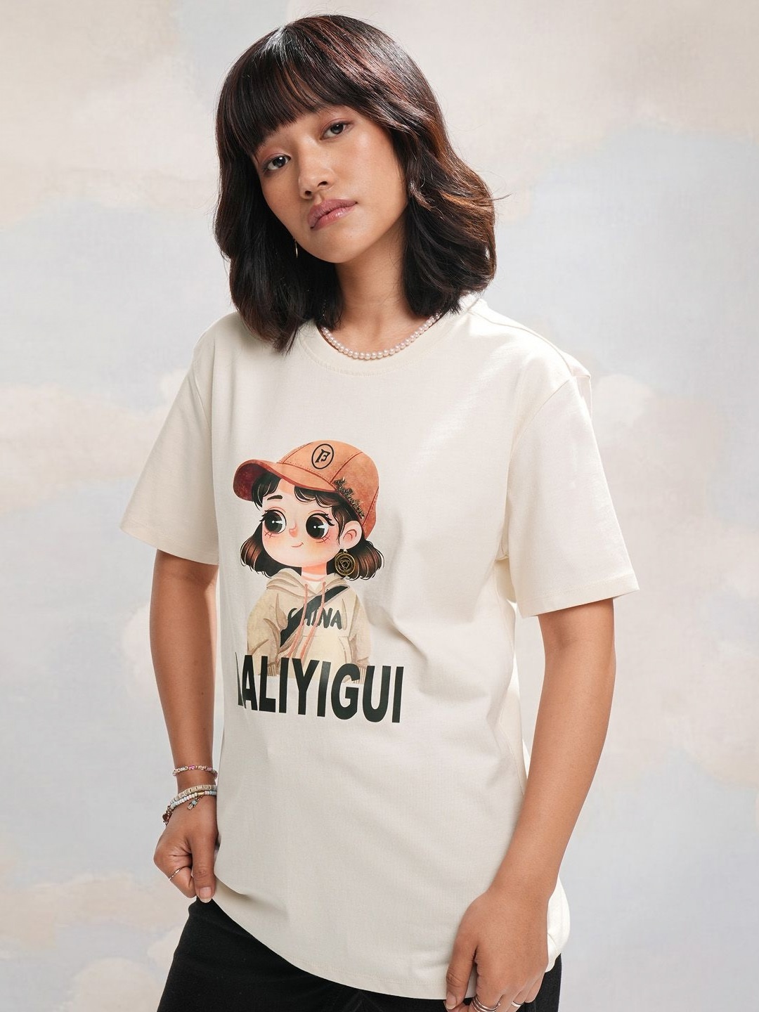 

Street By Tokyo Talkies Women Printed Pockets T-shirt, Off white