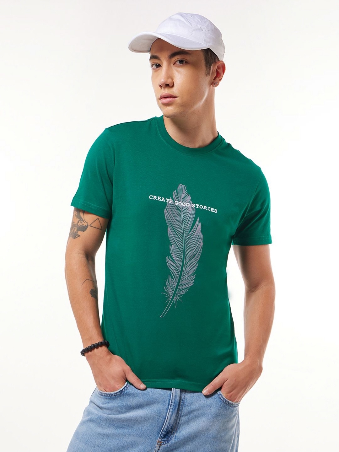 

Bewakoof Men Graphic Printed Pure Cotton T-shirt, Green