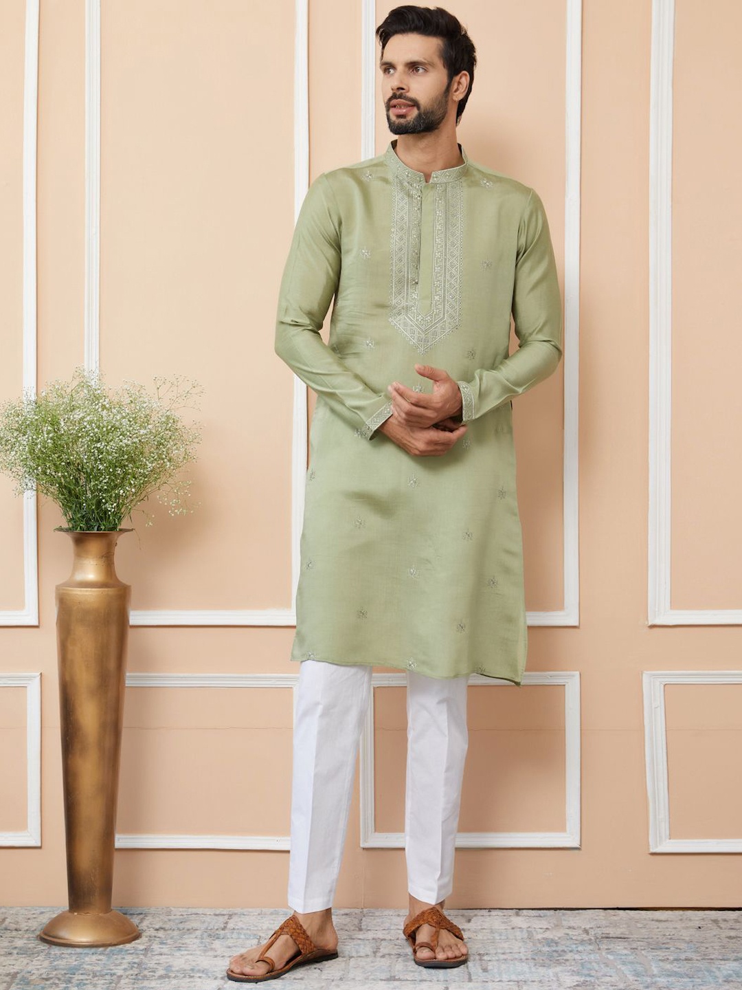 

See Designs Men Floral Yoke Design Thread Work Kurta, Green