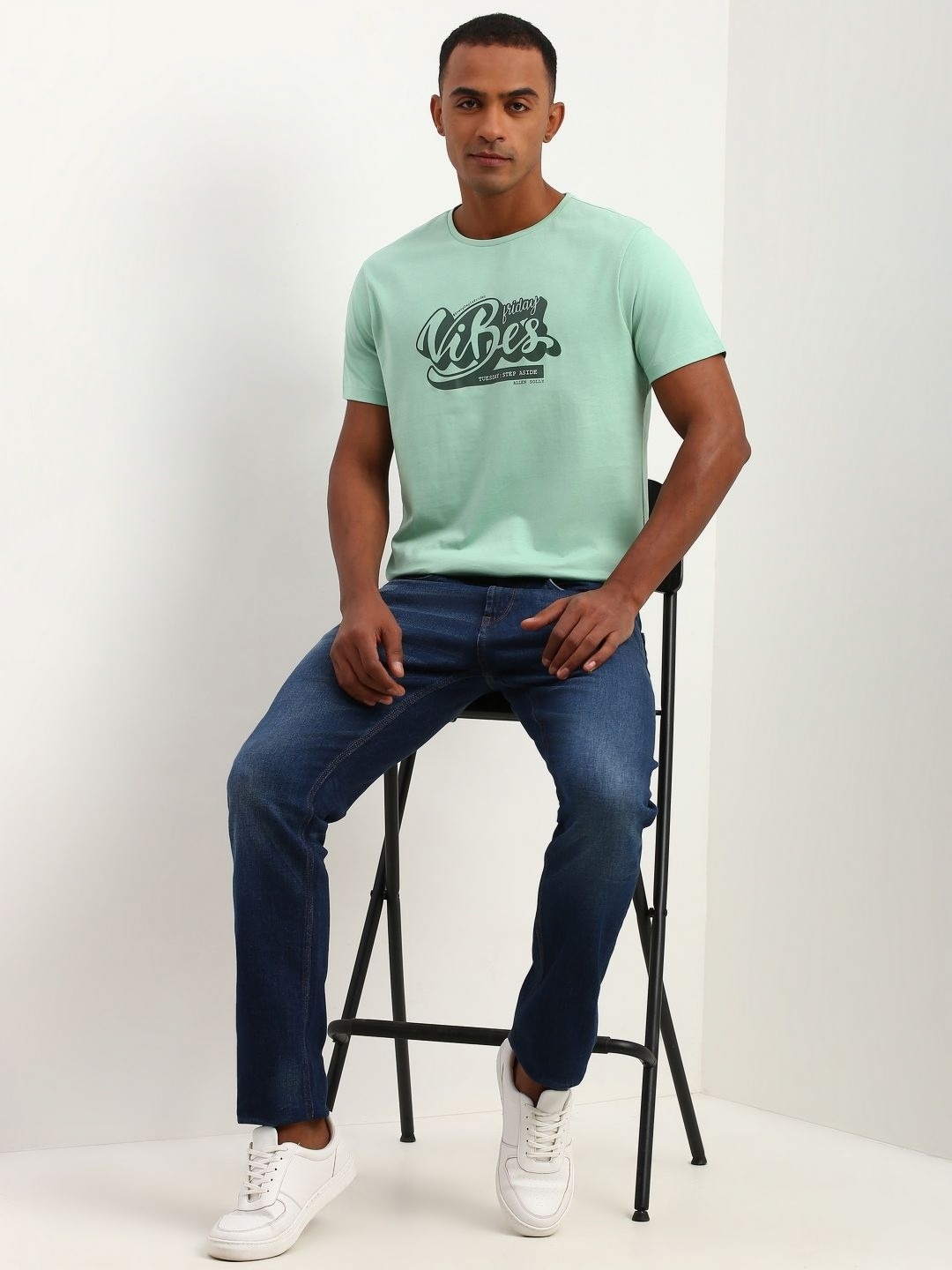 

Allen Solly Men Typography Printed Pockets Slim Fit T-shirt, Green