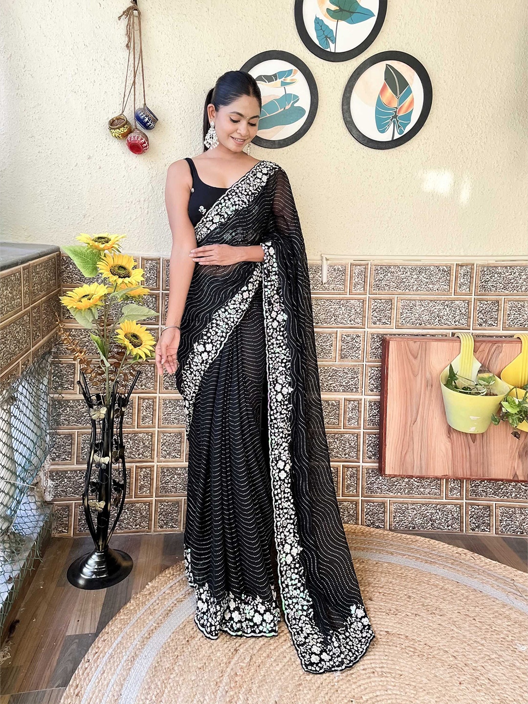 

Panzora Floral Sequinned Poly Georgette Saree, Black