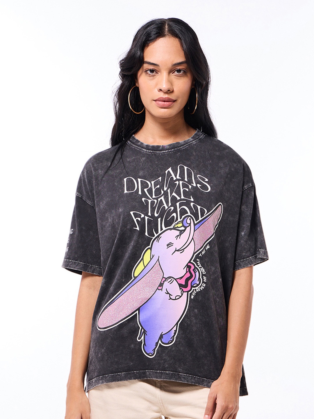 

Bewakoof Women Graphic Dumbo Printed Pure Cotton Oversized T-shirt, Black
