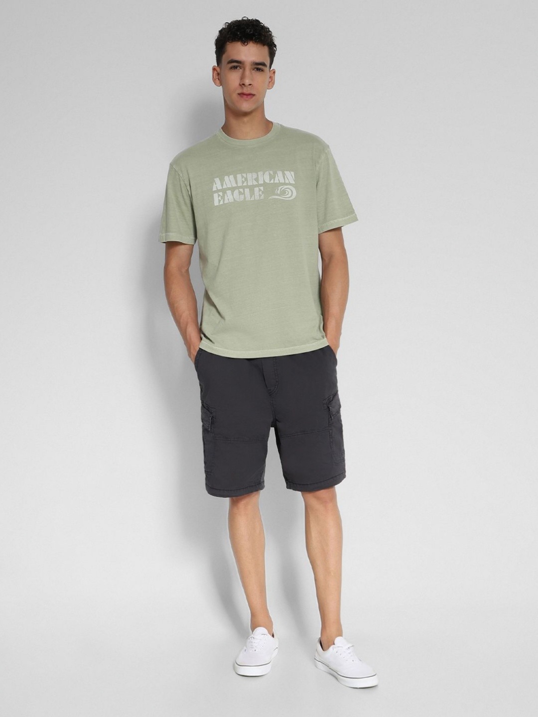 

AMERICAN EAGLE OUTFITTERS Men Typography Printed Applique T-shirt, Green