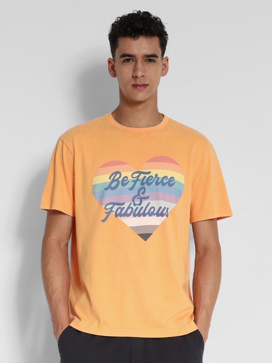 

AMERICAN EAGLE OUTFITTERS Men Typography Printed Applique T-shirt, Orange