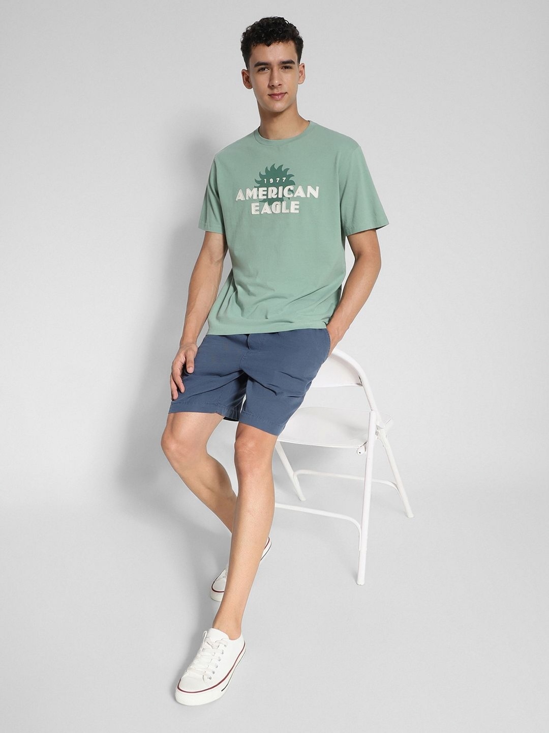 

AMERICAN EAGLE OUTFITTERS Men Typography Printed Applique T-shirt, Green
