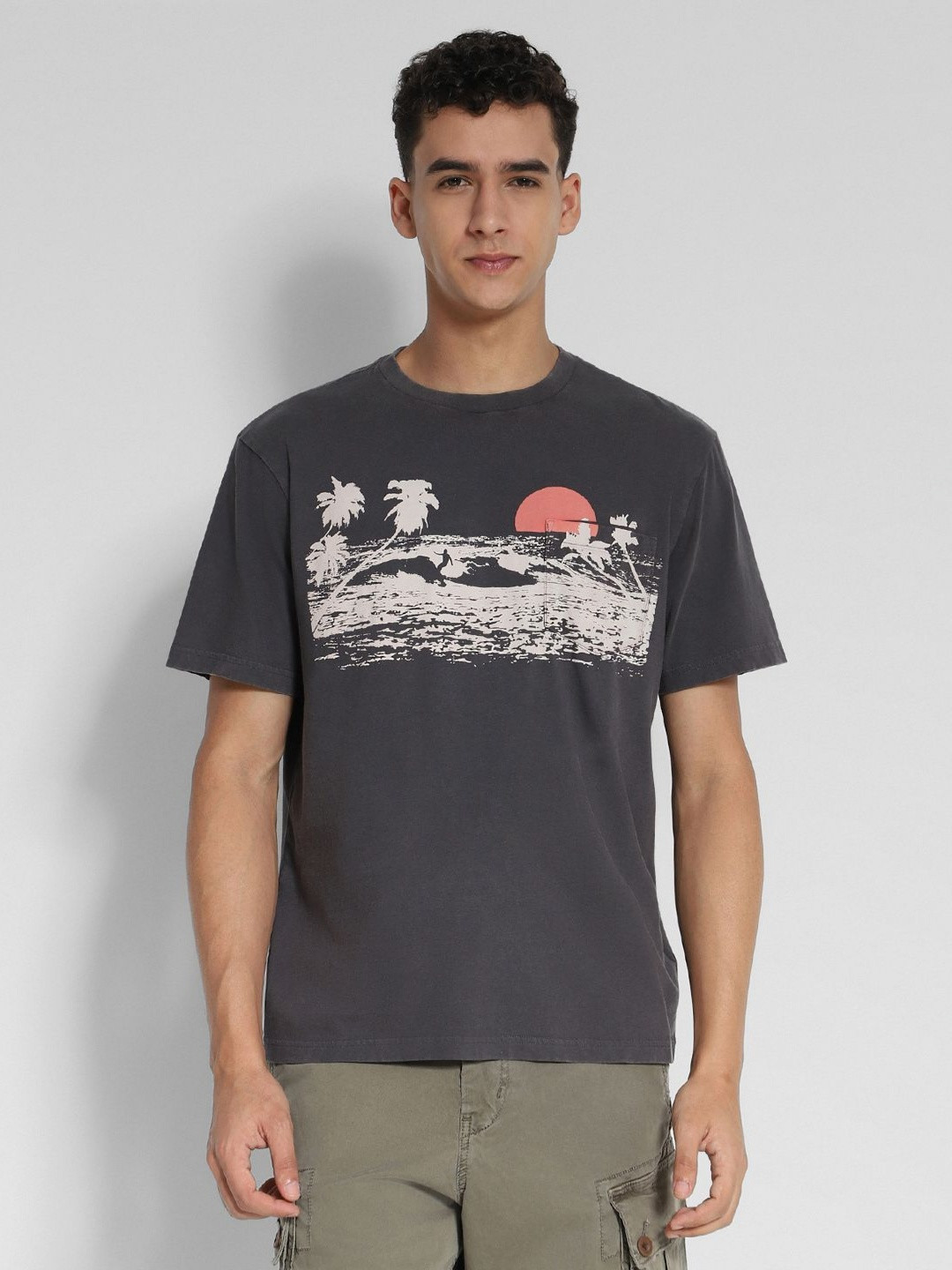 

AMERICAN EAGLE OUTFITTERS Men Typography Printed Applique T-shirt, Grey