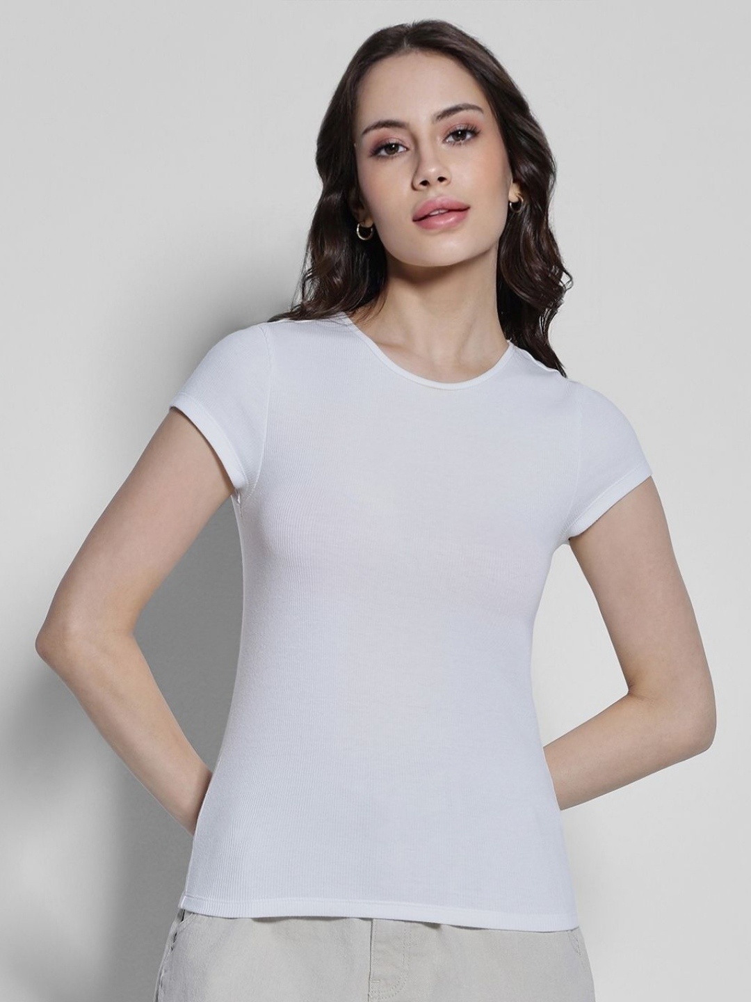 

AMERICAN EAGLE OUTFITTERS Women Drop-Shoulder Sleeves Cut Outs Slim Fit T-shirt, White