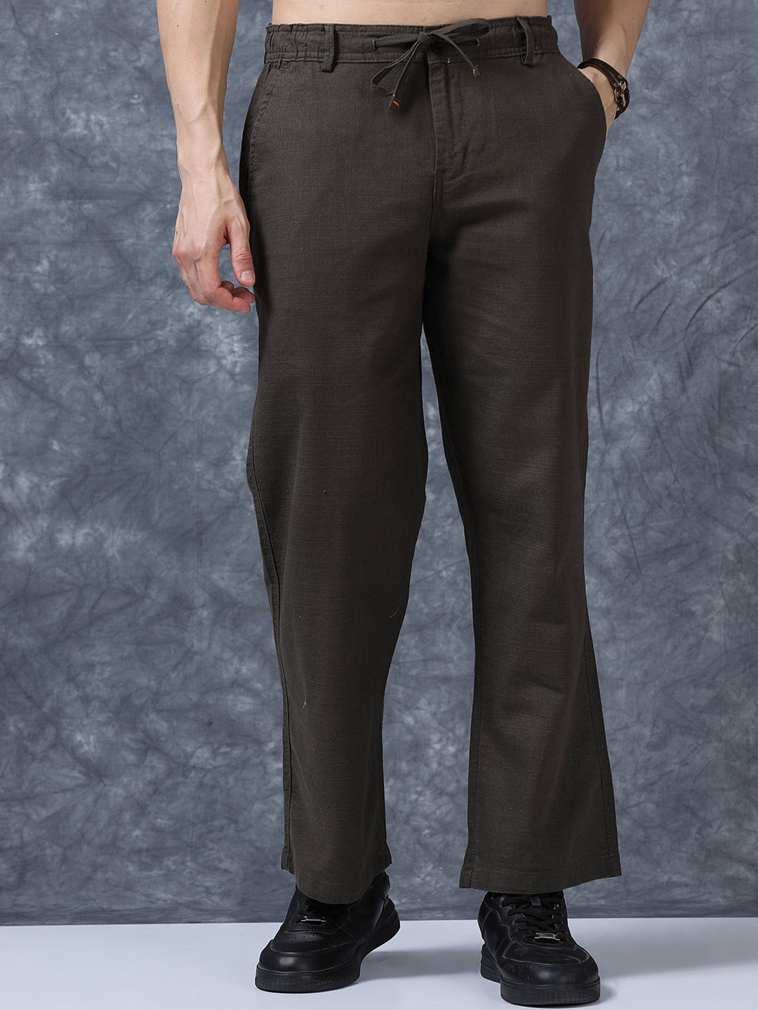 

The Roadster Lifestyle Co Linen Relaxed-Fit Regular Trousers, Brown