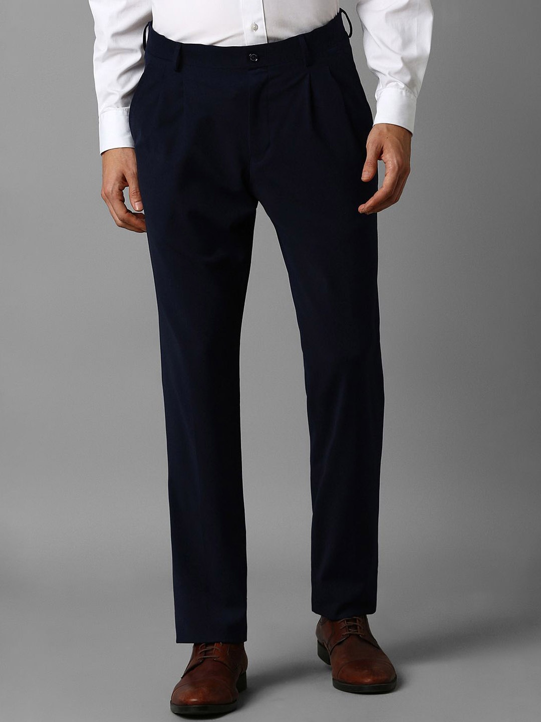 

Louis Philippe Men Pleated Trousers, Navy blue