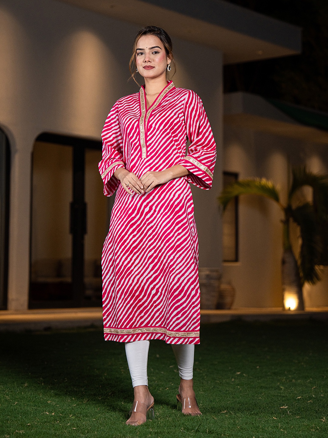 

Yufta Women Printed Thread Work Kurta, Pink