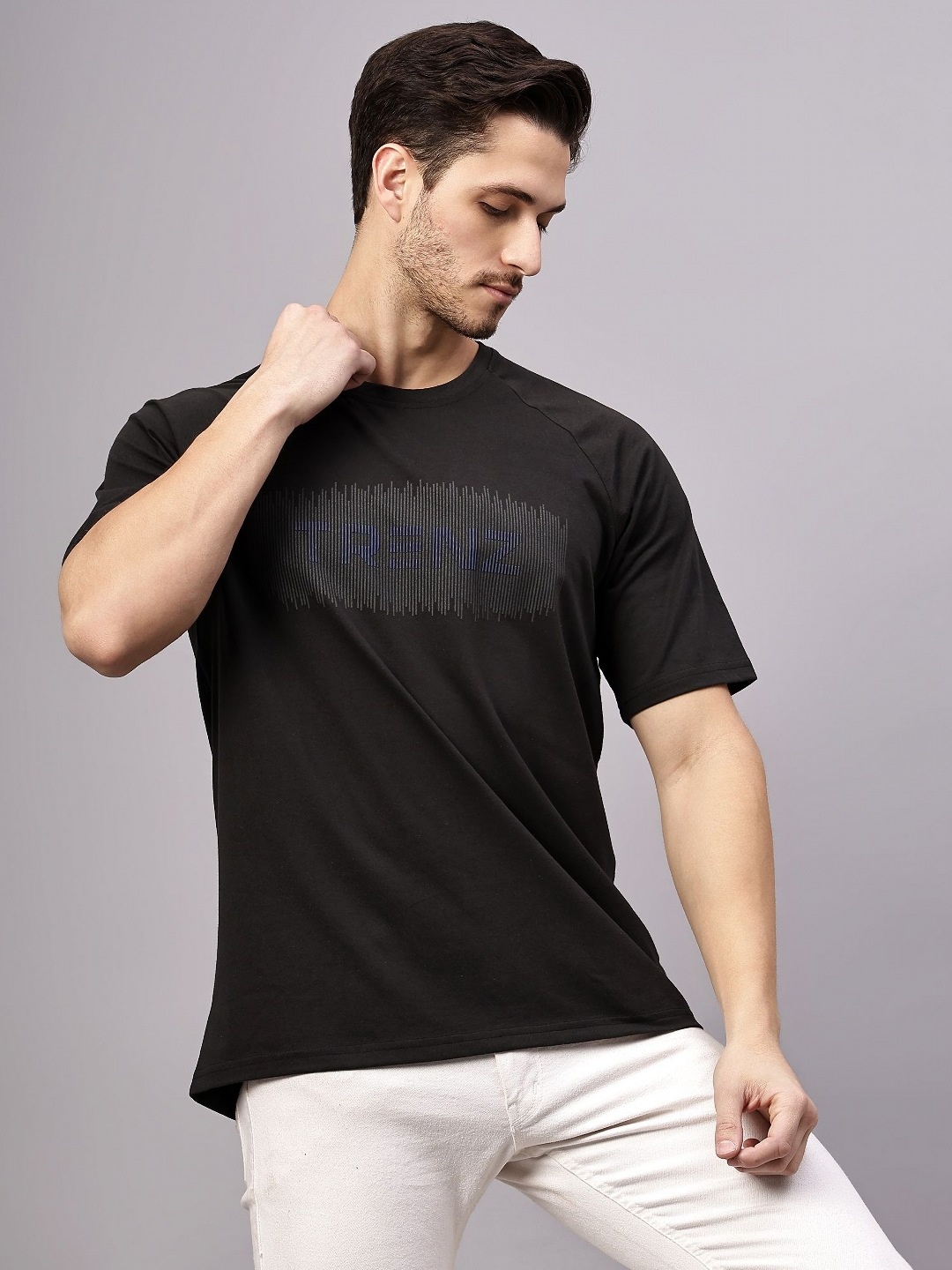 Trenz Men Typography Printed Applique T-shirt, Black