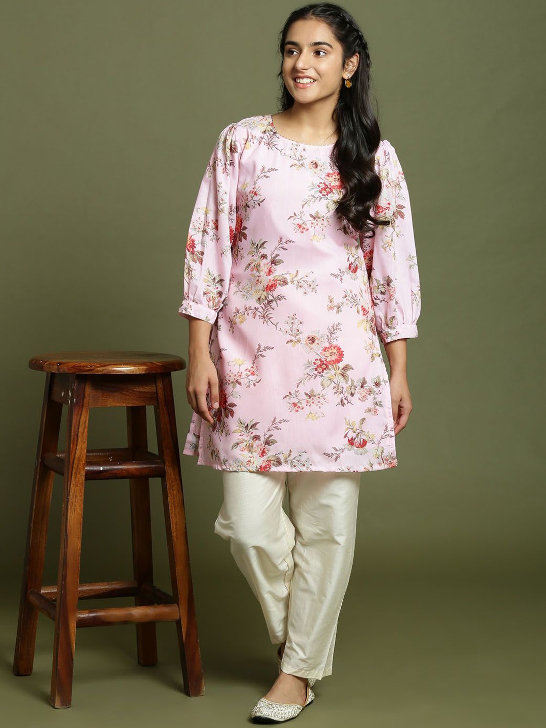 

VASTRAMAY Girls Floral Printed Regular Kurta with Pyjamas, Pink