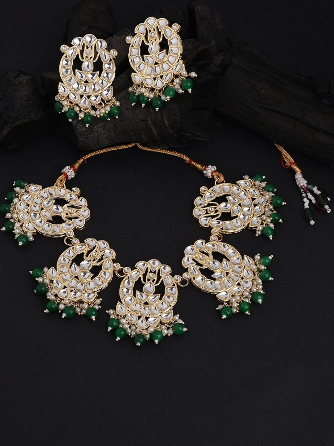 

Fida Gold-Plated Kundan-Studded & Pearl Beaded Jewellery Set, Green