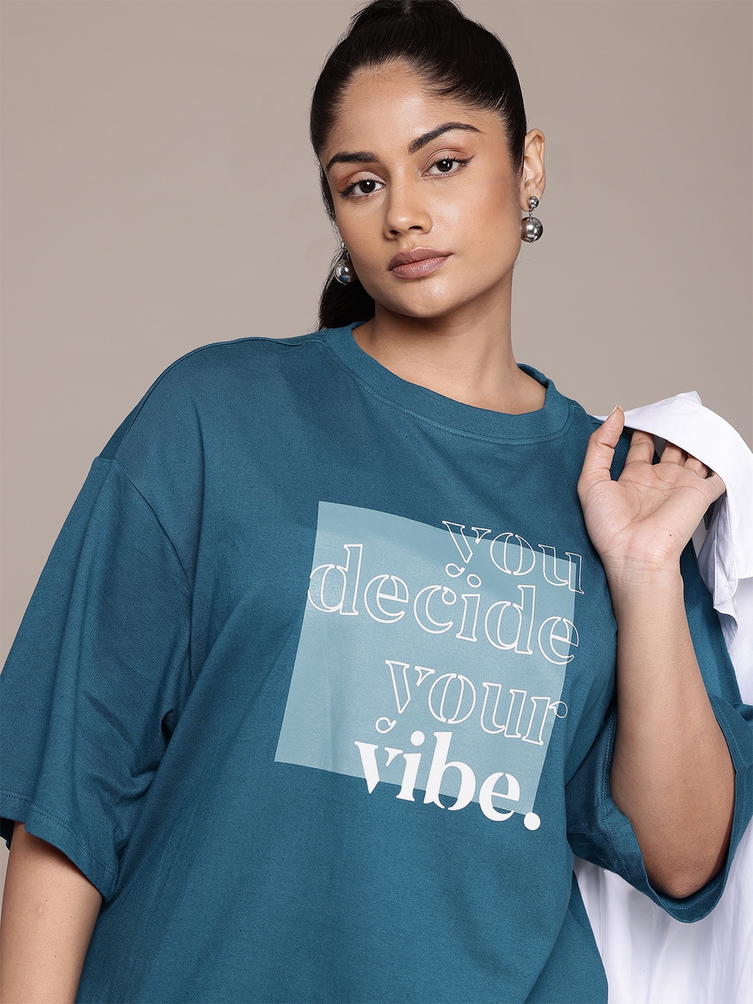 

The Roadster Lifestyle Co. Plus Size Printed Drop-Shoulder Sleeves Cotton Oversized Tshirt, Teal