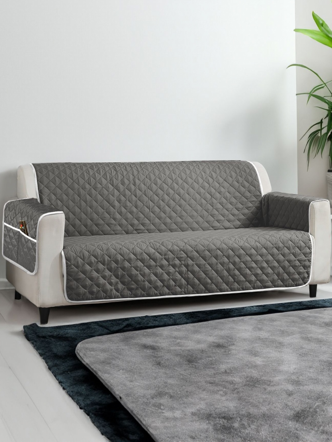 

Cortina Grey & Red Polyester 1 Piece Sofa Cover With Arms