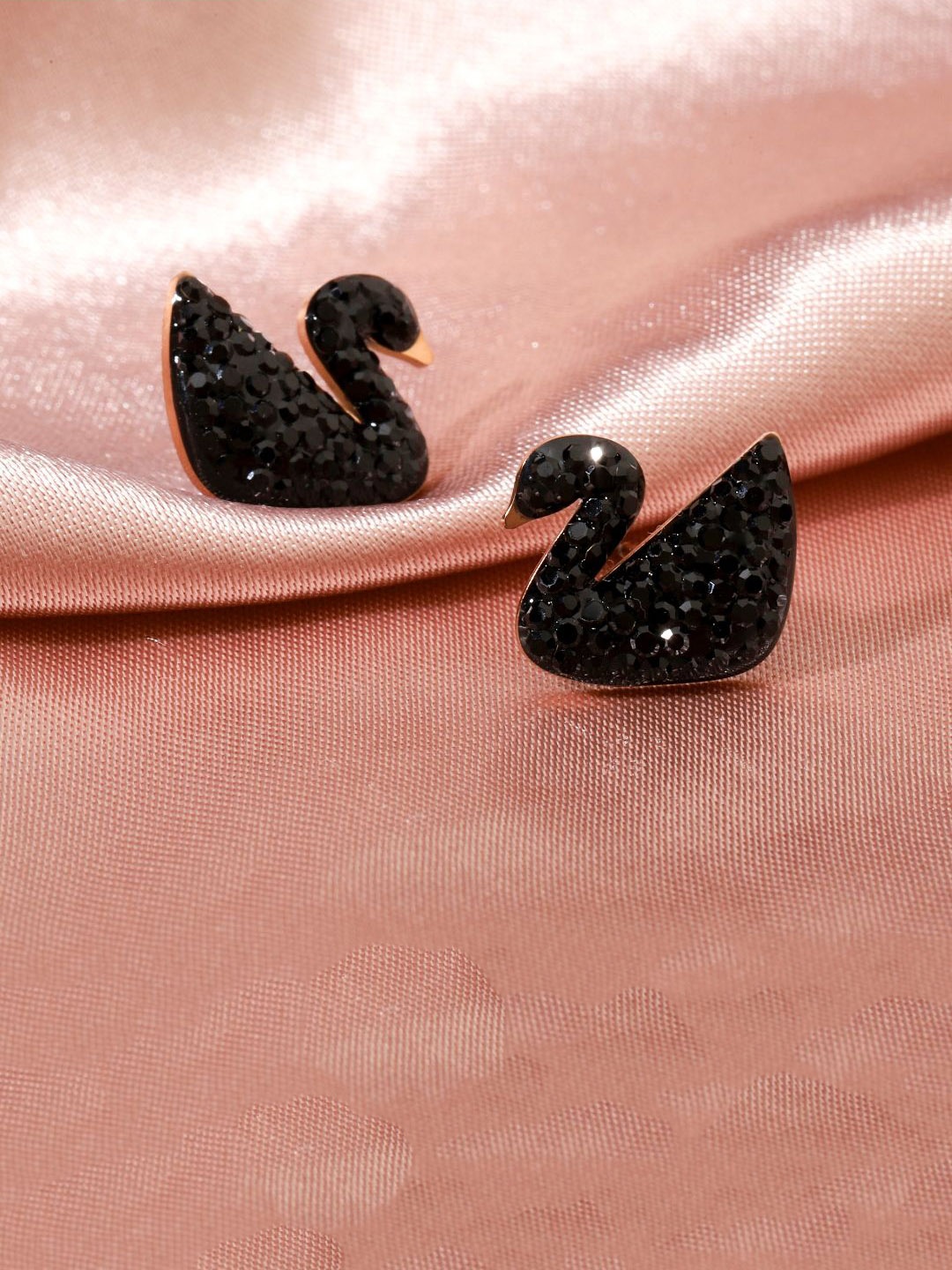 

SALTY Contemporary Studs Earrings, Black