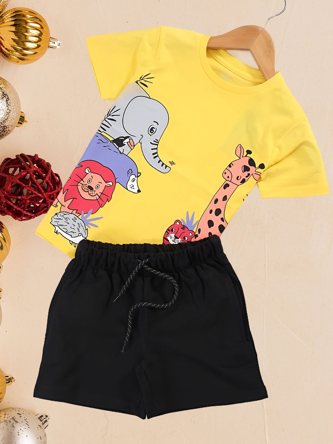 

BAESD Boys Printed T-shirt with Shorts, Yellow