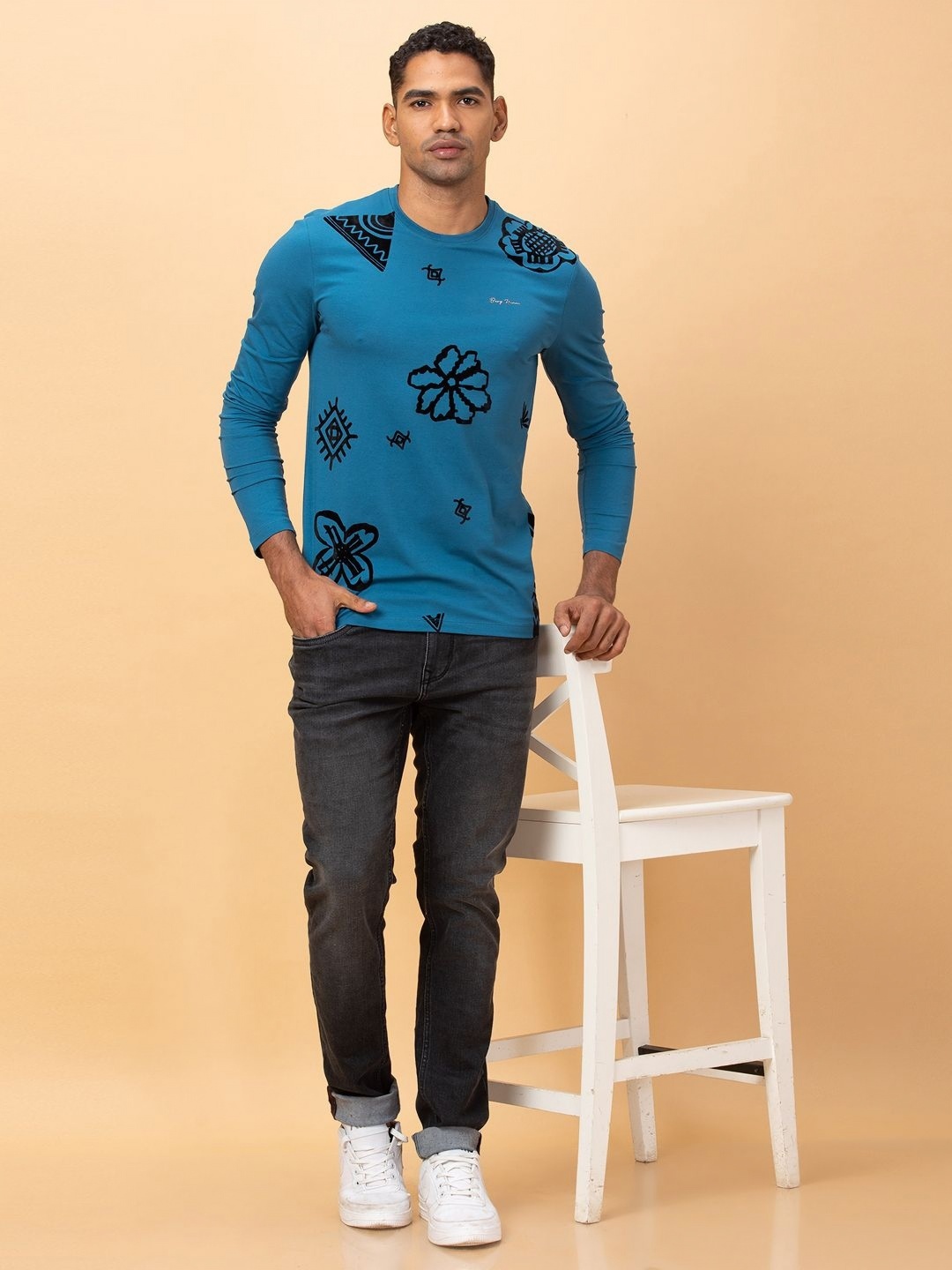

Being Human Men Printed Applique T-shirt, Green
